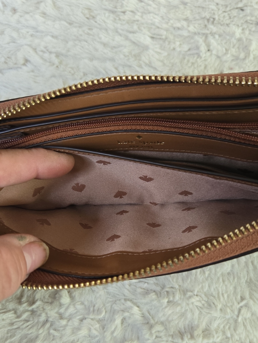 kate spade Pebbled Leather Zip Wallet - Brown EUC - Picture 9 of 9